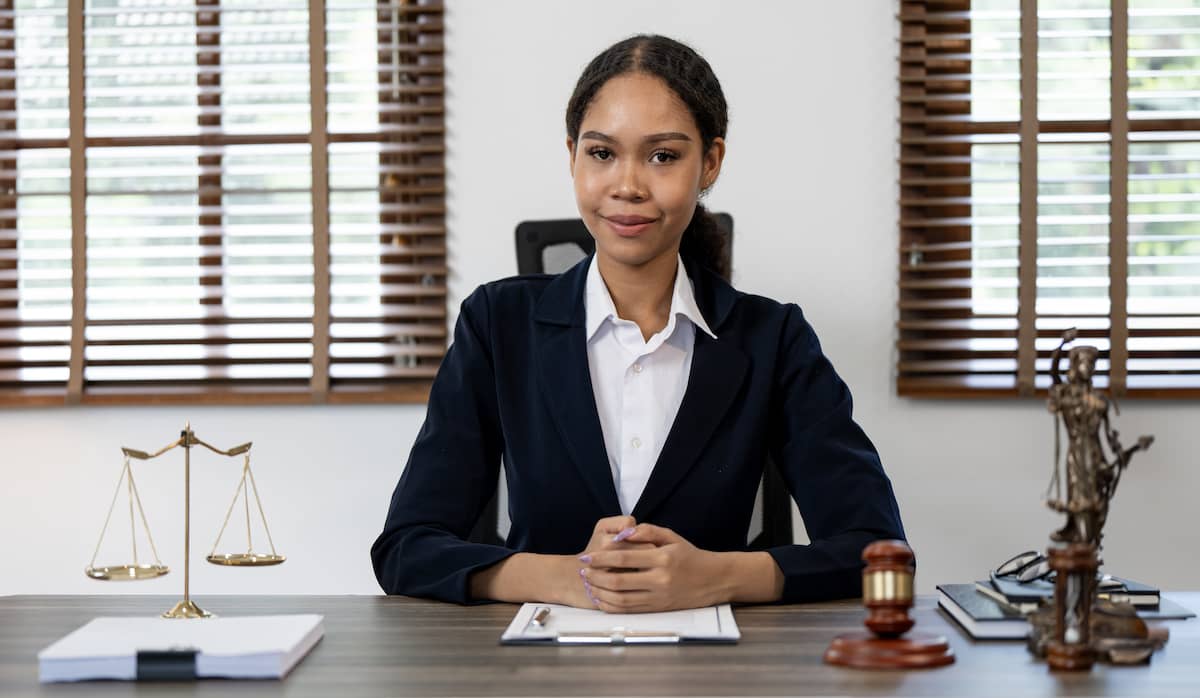 Criminal Defense Lawyer: Complete Guide to Legal Representation